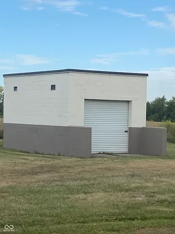 $995,000 | 8329 South 300 West, Pendleton, IN 46064