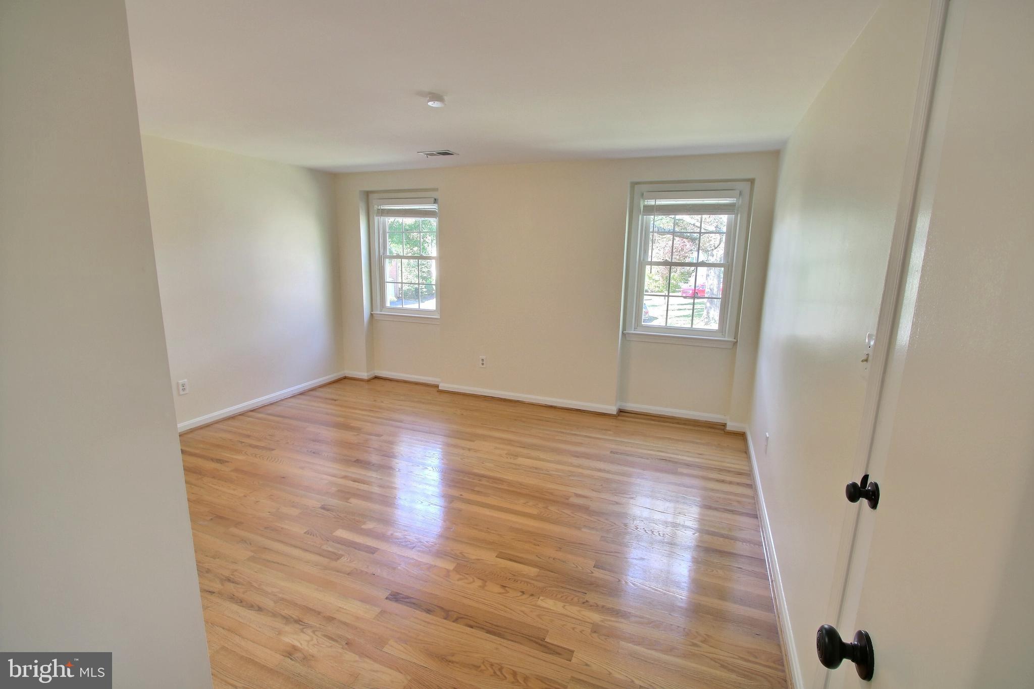 9853 Canal Road Gaithersburg, MD 20886 - Photo 38 of 56 Gallery Image 38