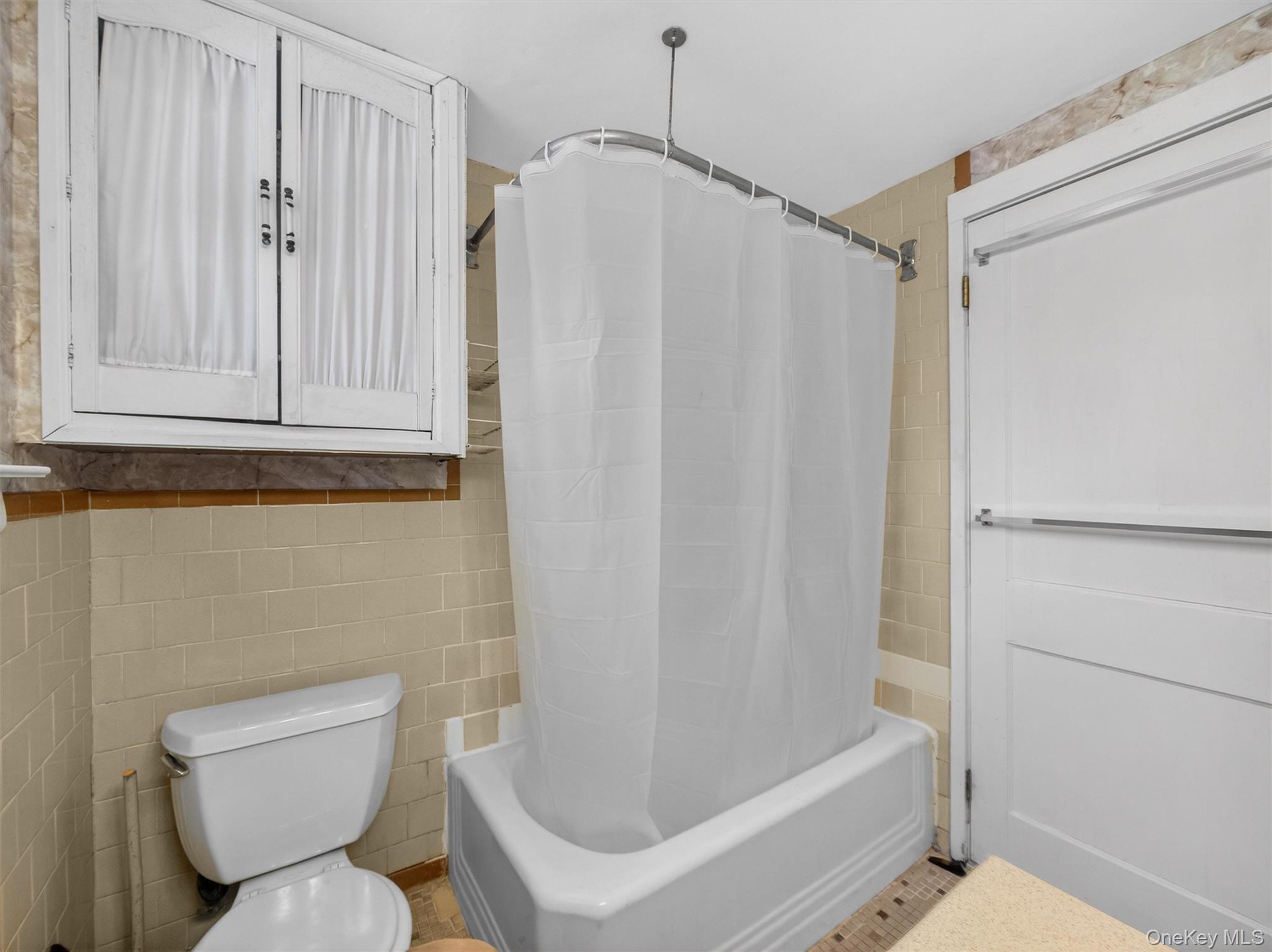 325 Haverstraw Road Montebello, NY 10901 - Photo 21 of 33