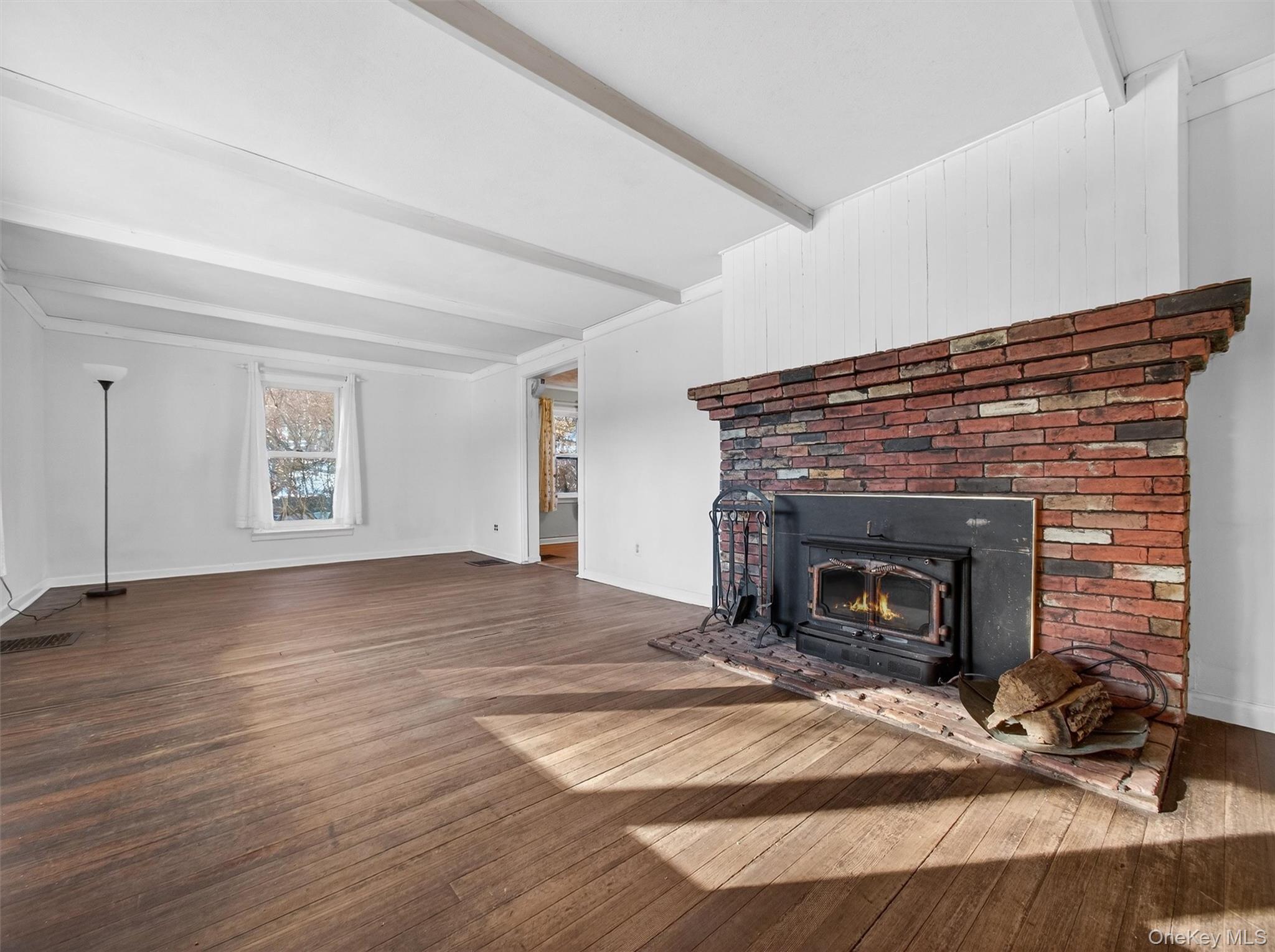 325 Haverstraw Road Montebello, NY 10901 - Photo 6 of 33