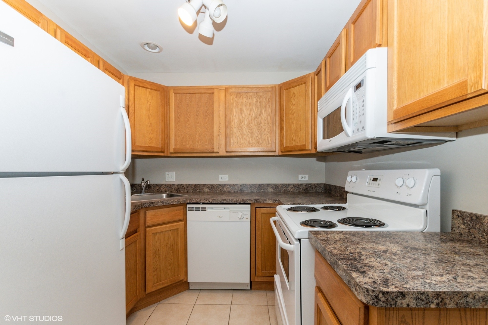 10544 Brooks Lane, Unit B2 Chicago Ridge, IL 60415 - Photo 6 of 12