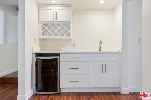 $4,650 | 11848 Moorpark Street, Unit A, Studio City, CA 91604