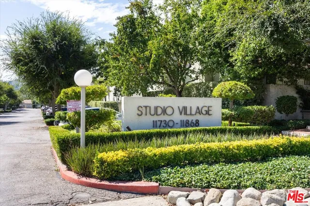$4,650 | 11848 Moorpark Street, Unit A, Studio City, CA 91604