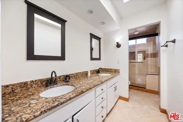 $4,650 | 11848 Moorpark Street, Unit A, Studio City, CA 91604