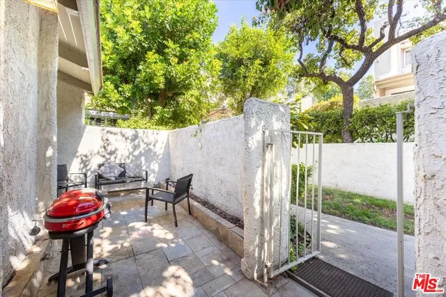 $4,650 | 11848 Moorpark Street, Unit A, Studio City, CA 91604