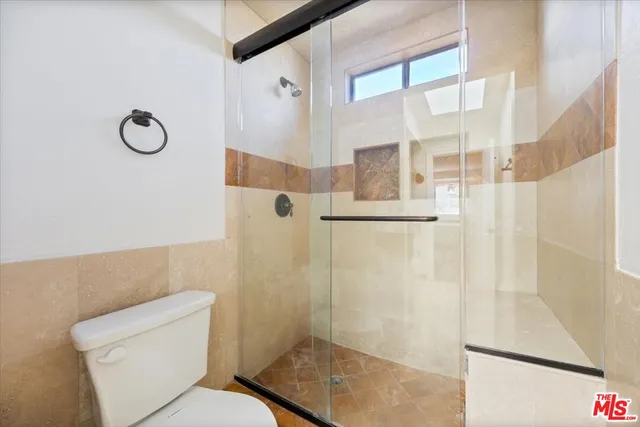 $4,650 | 11848 Moorpark Street, Unit A, Studio City, CA 91604