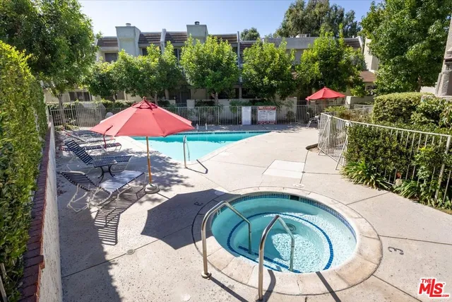 $4,650 | 11848 Moorpark Street, Unit A, Studio City, CA 91604