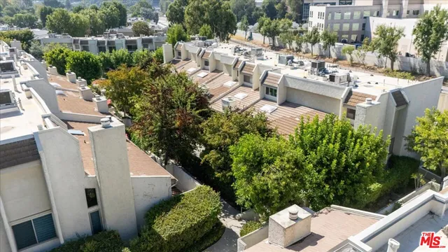 $4,650 | 11848 Moorpark Street, Unit A, Studio City, CA 91604