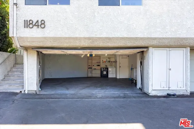 $4,650 | 11848 Moorpark Street, Unit A, Studio City, CA 91604