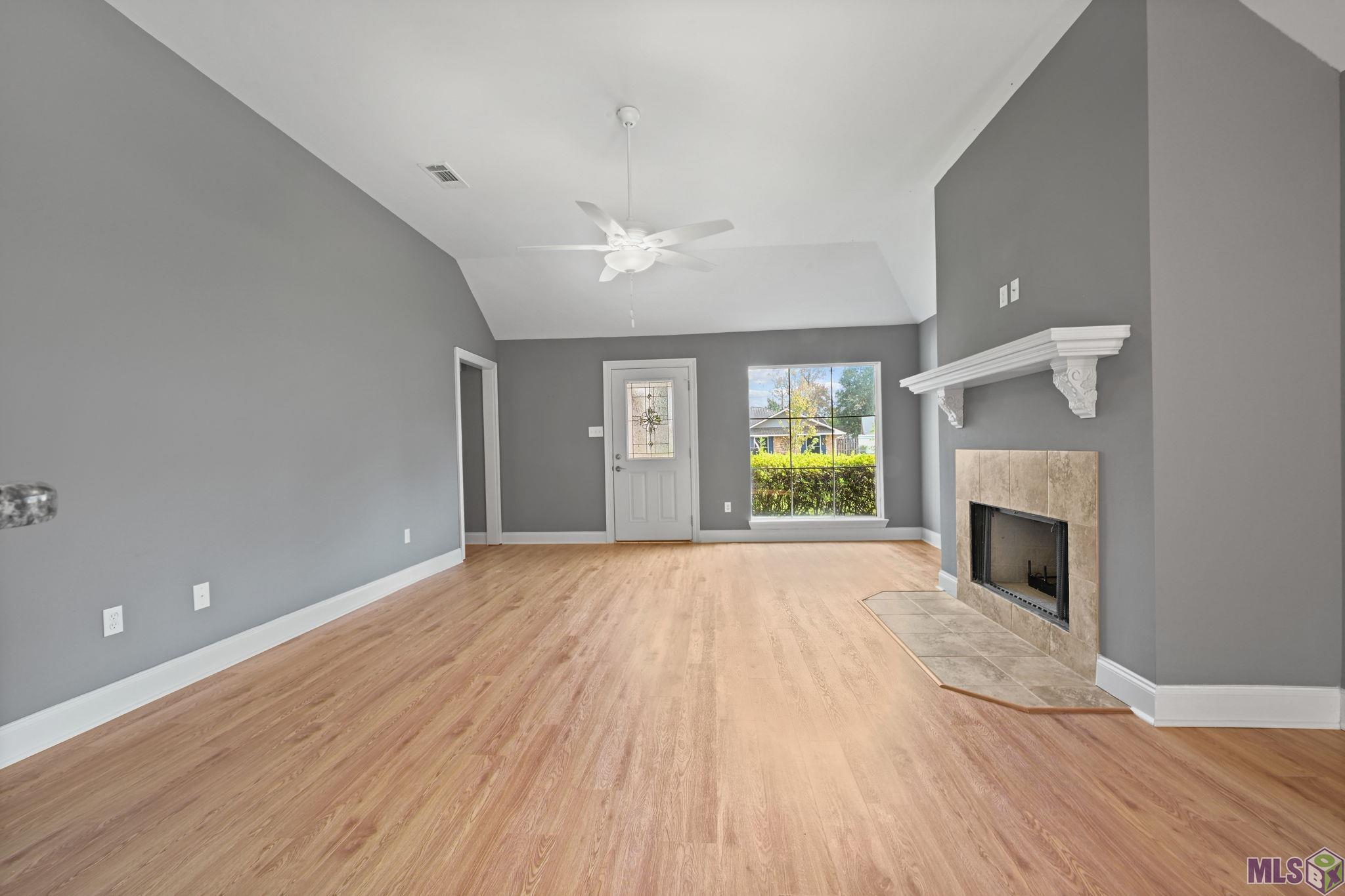 7456 Associate Drive Baton Rouge, LA 70817 - Photo 3 of 10