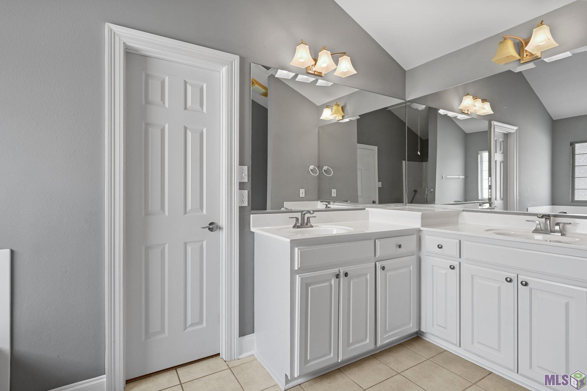 7456 Associate Drive Baton Rouge, LA 70817 - Photo 9 of 10