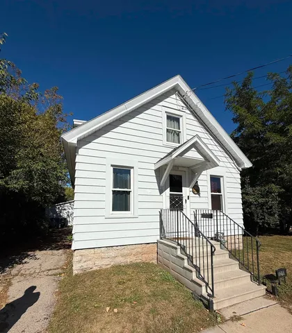 $165,000 | 1218 Carr Place, Oshkosh, WI 54901