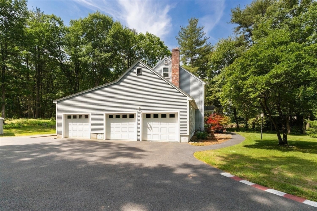 83 Willow Ridge Road North Andover, MA 01845 - Photo 5 of 42