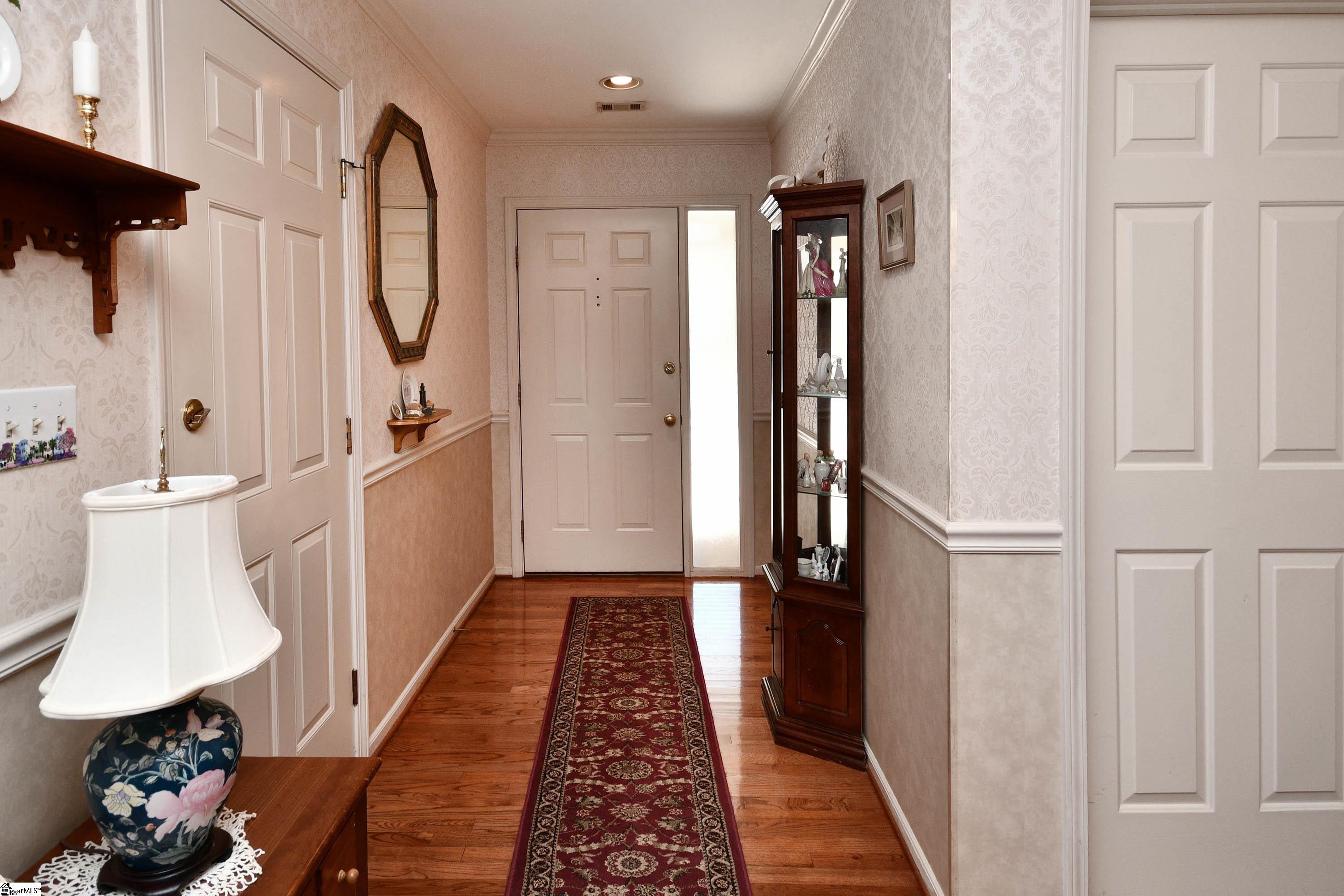 146 Hummingbird Ridge Greenville, SC 29605 - Photo 2 of 43 Gallery Image 2