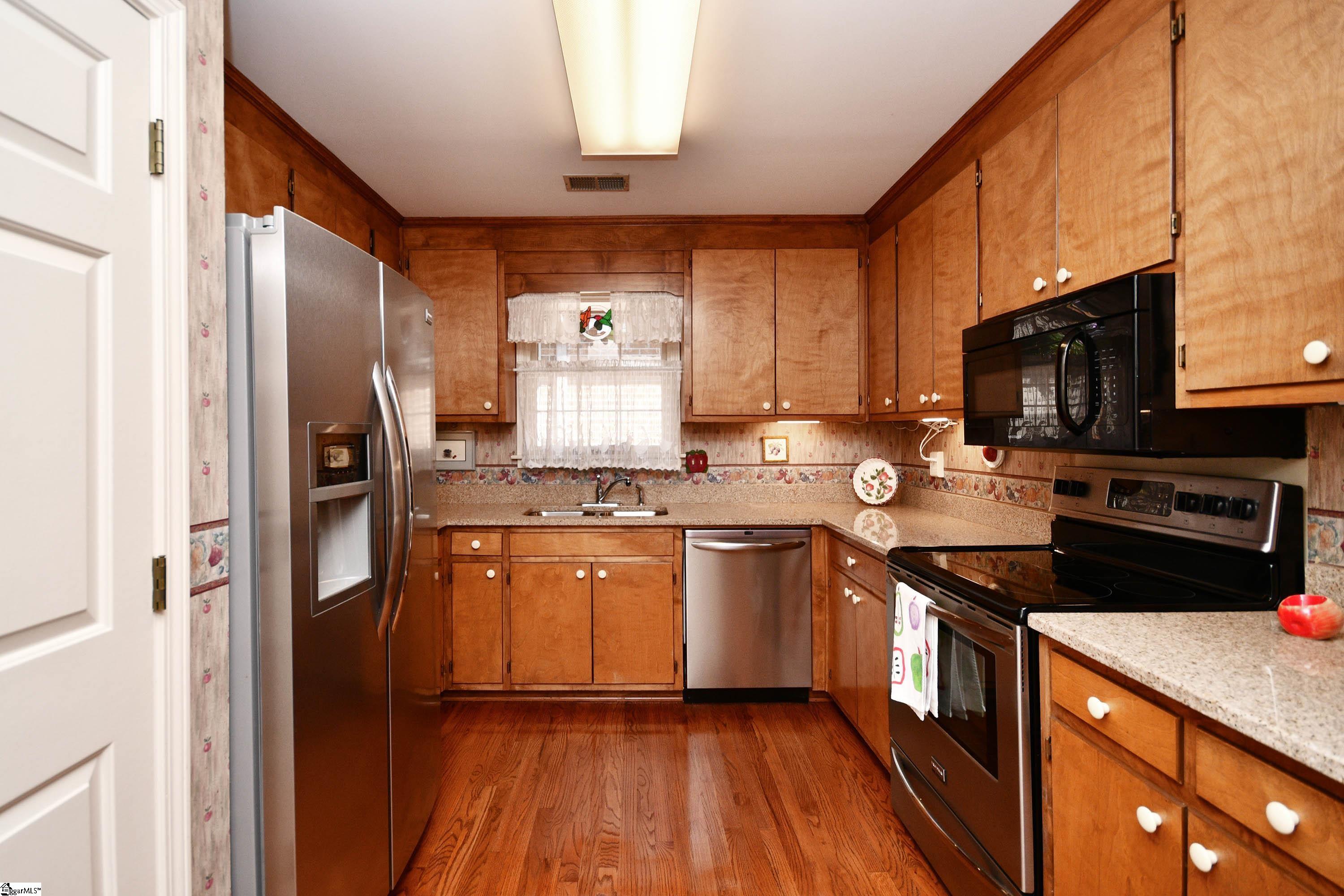 146 Hummingbird Ridge Greenville, SC 29605 - Photo 6 of 43 Gallery Image 6