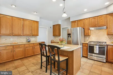 $799,900 | 11208 Yardley Place, Ijamsville, MD 21754