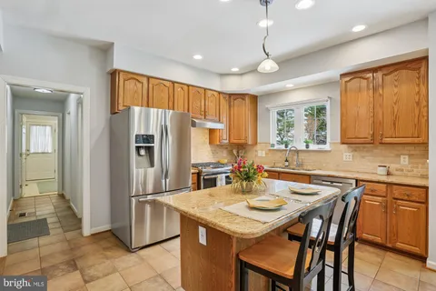 $825,000 | 11208 Yardley Place, Ijamsville, MD 21754