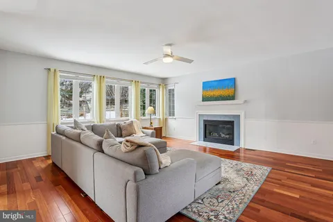 $799,900 | 11208 Yardley Place, Ijamsville, MD 21754