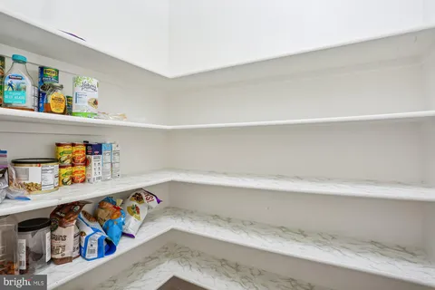 $799,900 | 11208 Yardley Place, Ijamsville, MD 21754