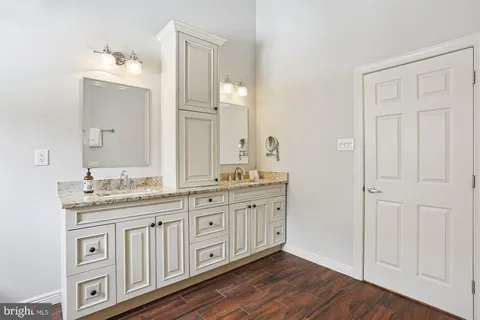 $799,900 | 11208 Yardley Place, Ijamsville, MD 21754