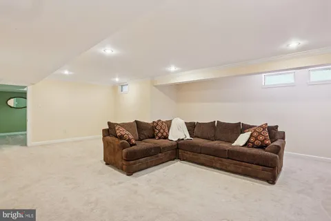 $799,900 | 11208 Yardley Place, Ijamsville, MD 21754