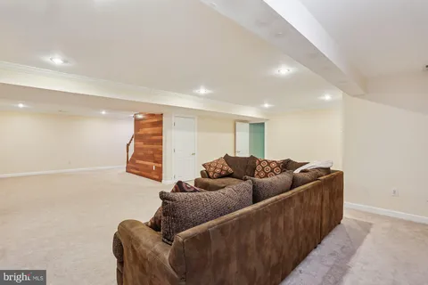 $799,900 | 11208 Yardley Place, Ijamsville, MD 21754