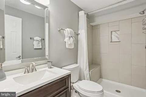 $799,900 | 11208 Yardley Place, Ijamsville, MD 21754