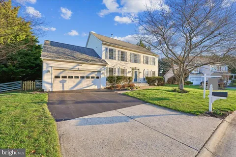 $799,900 | 11208 Yardley Place, Ijamsville, MD 21754