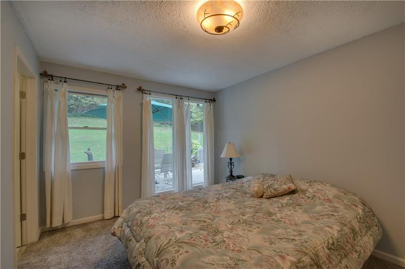 490 Leslie Road Valencia, PA 16059 - Photo 17 of 25 Gallery Image 17