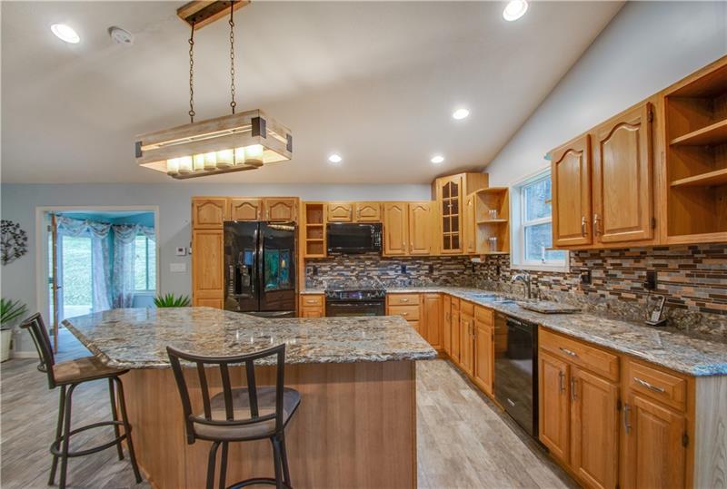 490 Leslie Road Valencia, PA 16059 - Photo 9 of 25 Gallery Image 9
