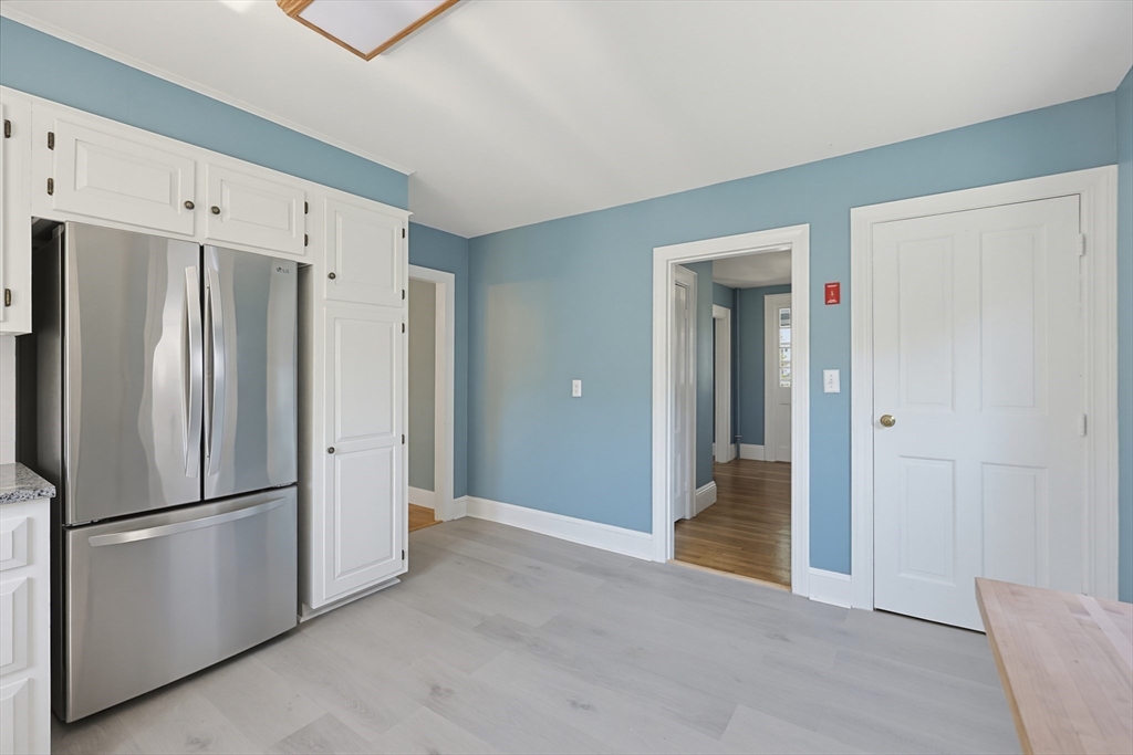210 Pleasant Street Marblehead, MA 01945 - Photo 19 of 37