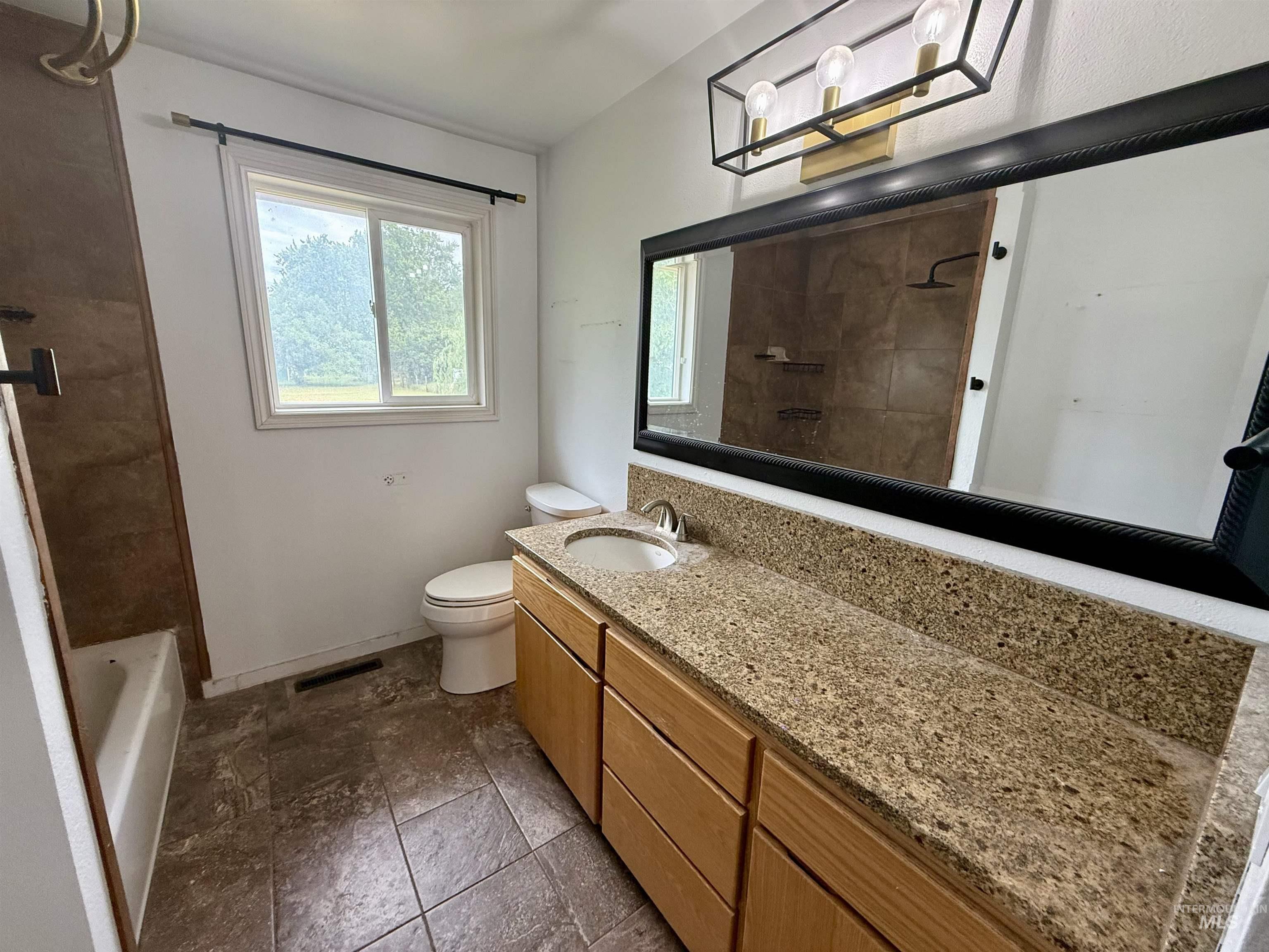 735 Burrell Avenue Lewiston, ID 83501 - Photo 13 of 28