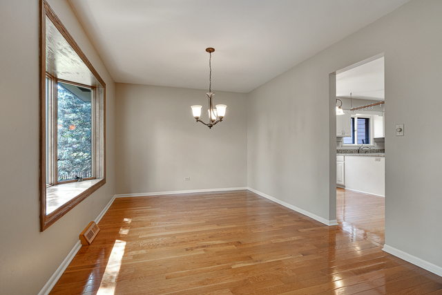 1736 Marion Court Wheaton, IL 60187 - Photo 7 of 26