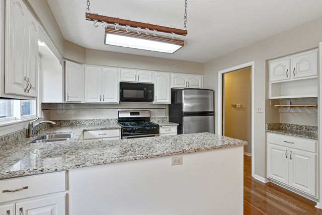 1736 Marion Court Wheaton, IL 60187 - Photo 10 of 26