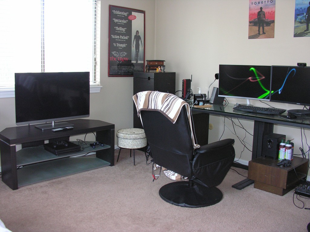 78 Mountain Gate Road, Unit 78 Ashland, MA 01721 - Photo 9 of 17 a work room with furniture and a flat screen tv