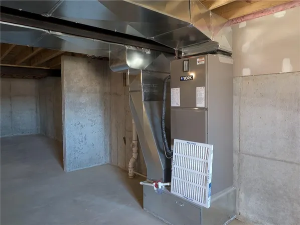 $399,500 | 1107 Charles Street, Knob Noster, MO 65336