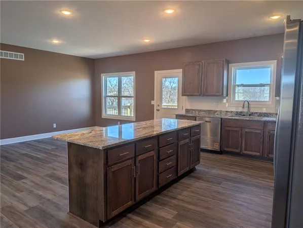 $399,500 | 1107 Charles Street, Knob Noster, MO 65336