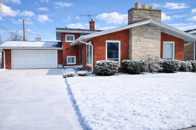 $325,000 | 15635 Minerva Avenue, Dolton, IL 60419