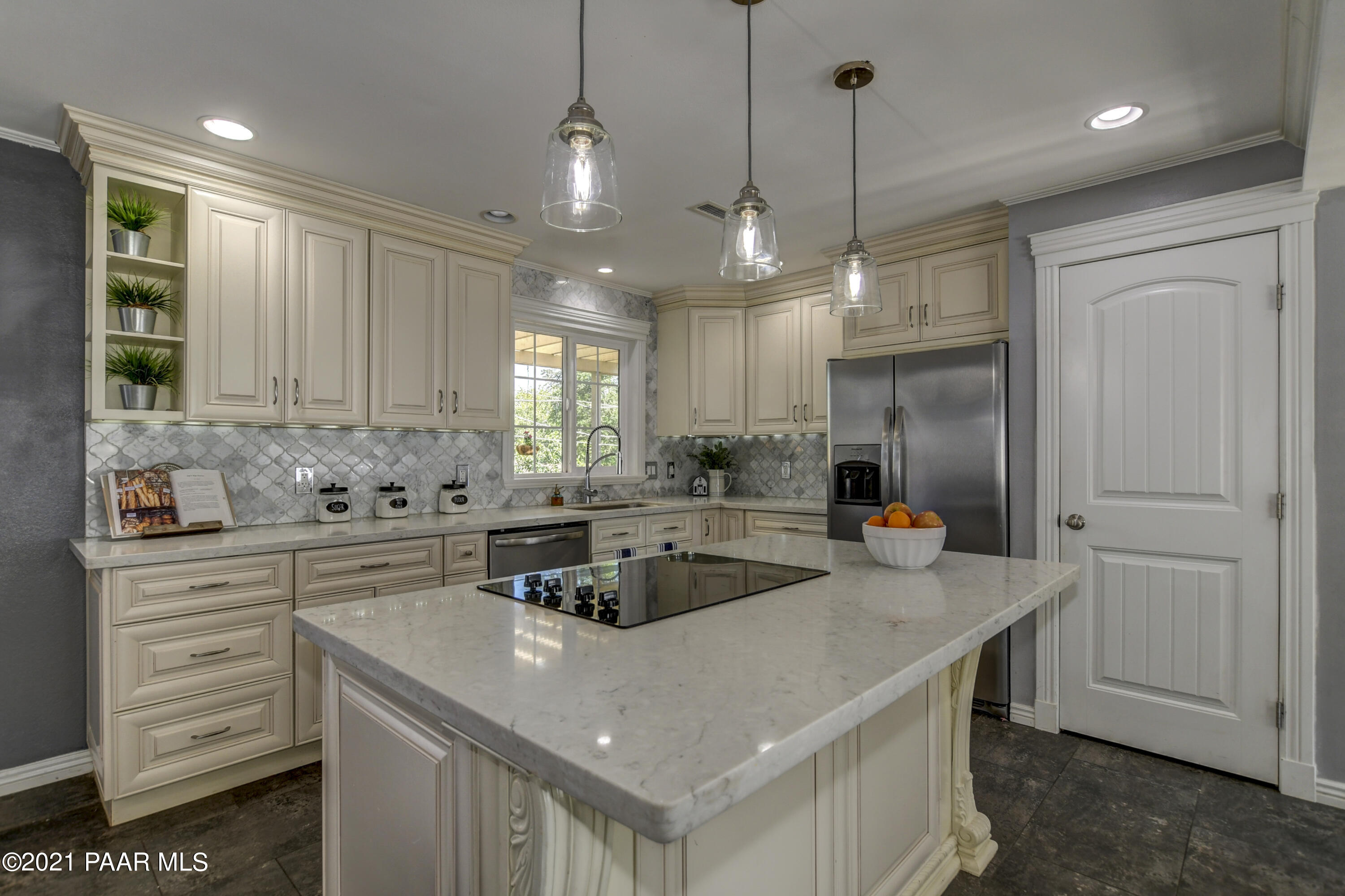 4750 North Meixner Road Prescott Valley, AZ 86314 - Photo 16 of 38 16-Kitchen