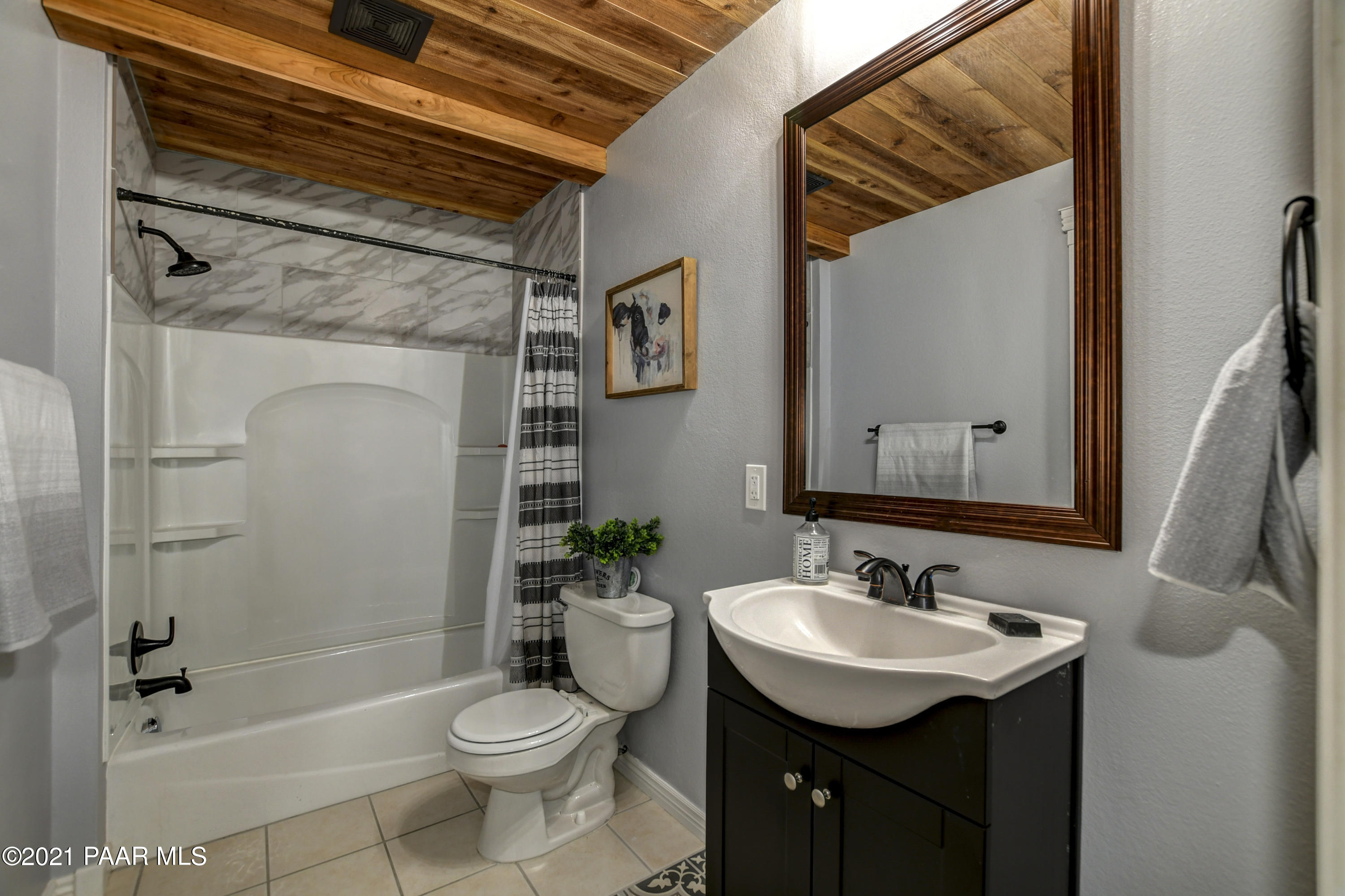 4750 North Meixner Road Prescott Valley, AZ 86314 - Photo 24 of 38 24-Upstairs-Bathroom