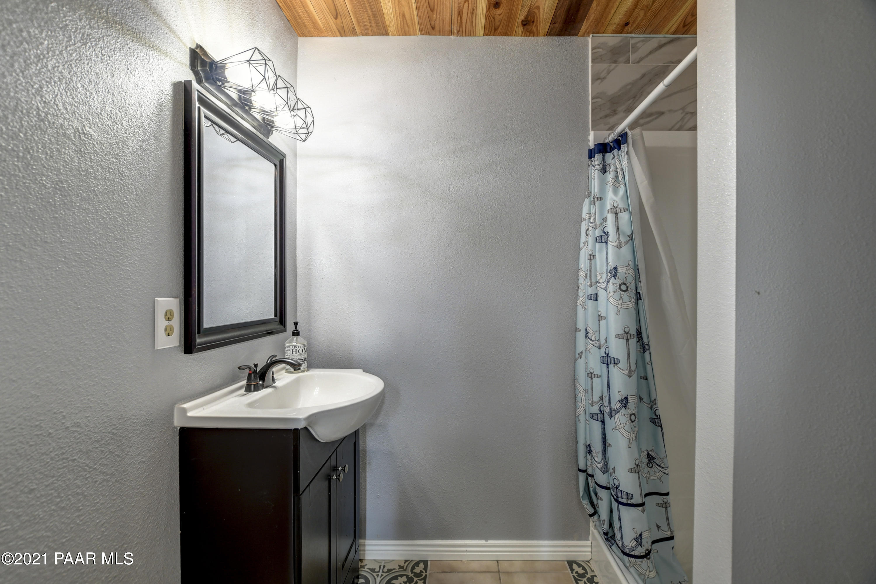 4750 North Meixner Road Prescott Valley, AZ 86314 - Photo 28 of 38 28-Lower-Bathroom