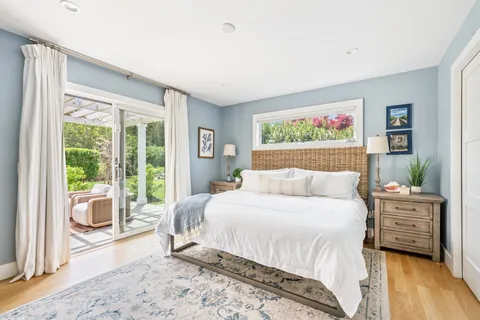 $2,695,000 | 3 Conrad Road, Shelter Island, NY 11964