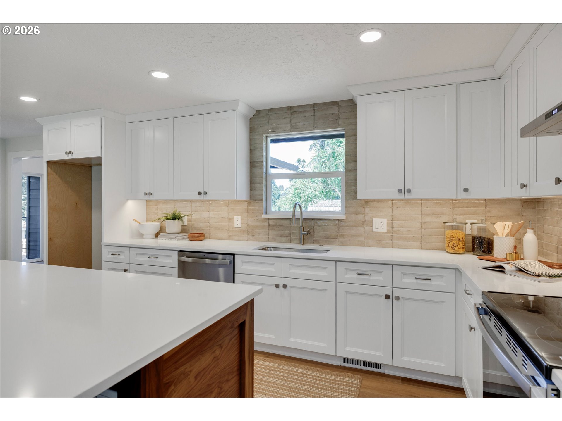 14251 South Caufield Road Oregon City, OR 97045 - Photo 5 of 32
