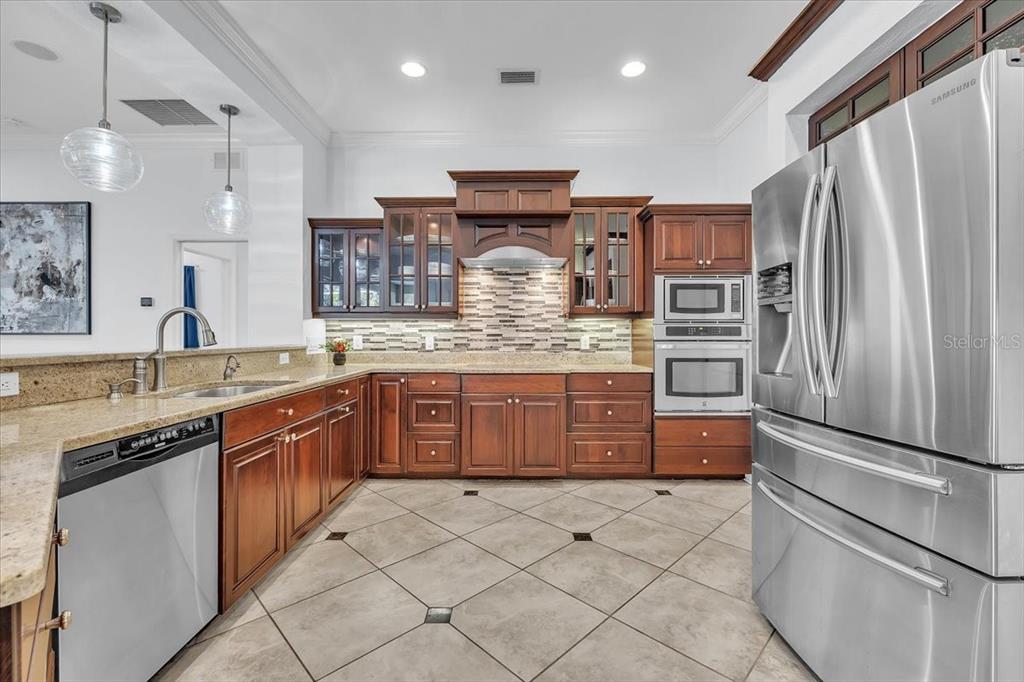 709 Country Meadows Way Bradenton, FL 34212 - Photo 23 of 97