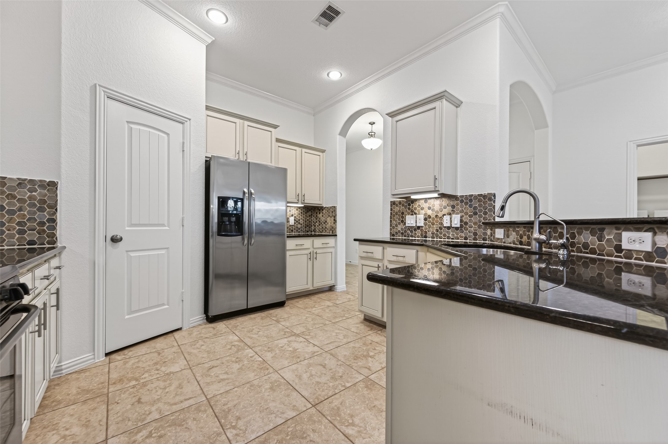 7022 Genesis Cove Court Spring, TX 77379 - Photo 11 of 33