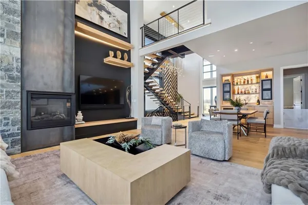 $2,150,000 | 17329 Larsen Street, Overland Park, KS 66221