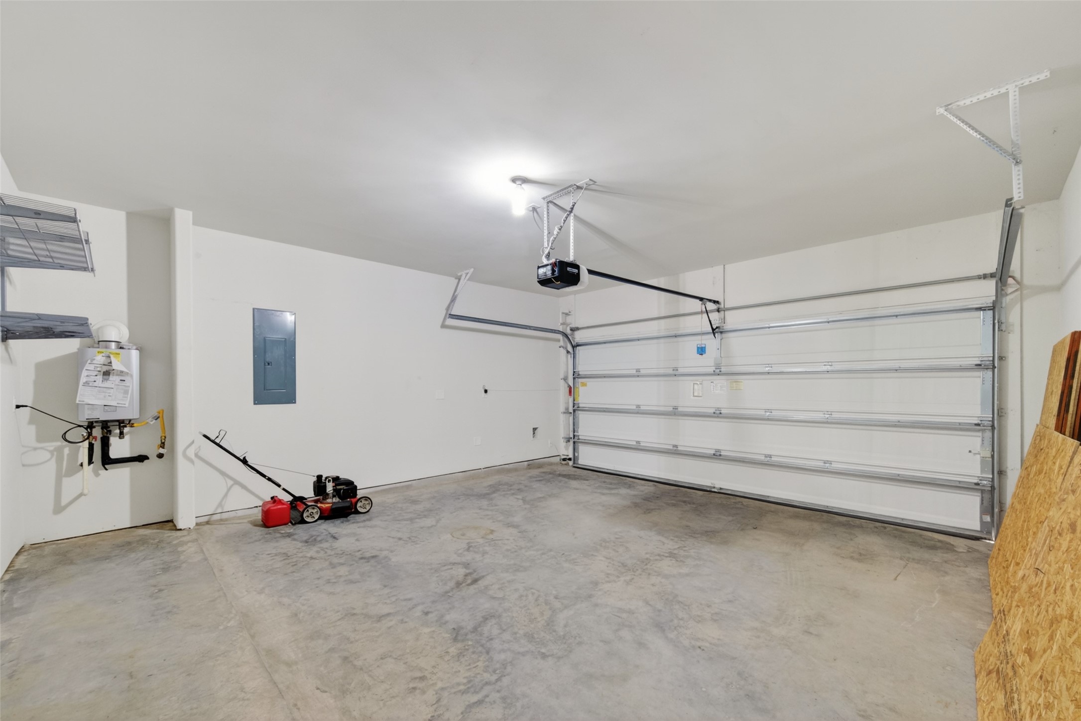 12119 Rushing Rdg Drive Baytown, TX 77523 - Photo 44 of 48 a view of a room with natural light