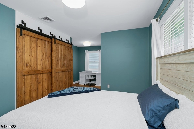 41 East Shore Road Denville, NJ 07834 - Photo 29 of 37