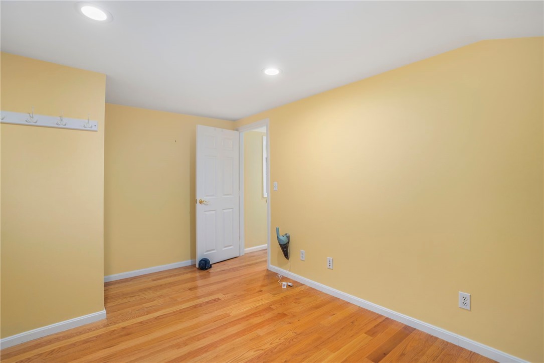 37 Ridge Road East Greenwich, RI 02818 - Photo 15 of 25 Gallery Image 15