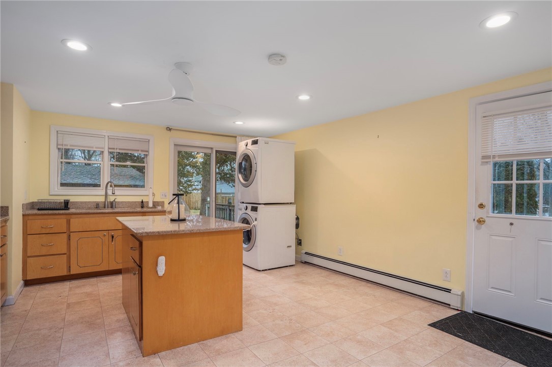 37 Ridge Road East Greenwich, RI 02818 - Photo 3 of 25 Gallery Image 3
